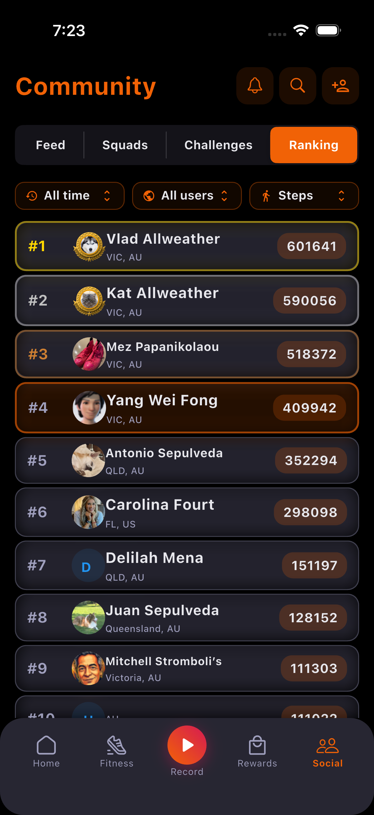 Run and Gets community screen showing social ranking, user avatars, locations and step totals